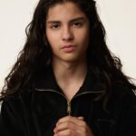Miguel Mora Instagram – 🌚🌝

#miguel #miguelmora #photooftheday #photo #photography #blackandgold #photoshoot #jordan #longhair #manbun
