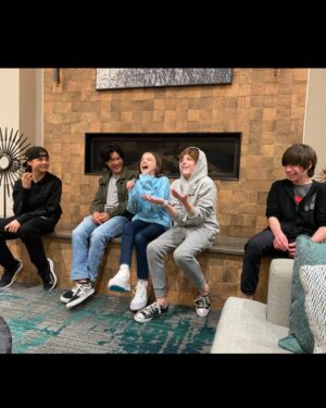 Miguel Mora Instagram - My favorite pictures with the cast!!!📸🫂
•
•
•
@masonthamesofficial @madeleinemcgraw @jordanisaiahwhite @brady_hepner @bradyryanofficial @tristanpravong @banksrepeta @thejacobmoran @spencer_fitzgeraldd @beccafclarke @jgavenwilde 
•
•
•
#theblackphonemovie #theblackphone #intheaters