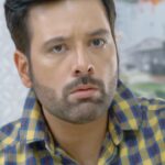 Mikaal Zulfiqar Instagram – Junaid kab kab tak Zoya se chupta phiray ga?
Watch #Chauraha every Mon-Tue at 8 PM on Geo Entertainment.

#GeoEntertainment #HarPalGeo #GeoTV #7thSkyEntertainment #AbdullahKadwani #AsadQureshi #EdisonIdreesMasih #AehsunTalish #MikaalZulfiqar #MadihaImam #BushraAnsari #BehrozeSabzwari #AsadSiddiqui #SabaHameed #ShabbirJan #AyeshaGul #ArishaRaziKhan #AishaMirza #TaqiAhmed #OmiButt