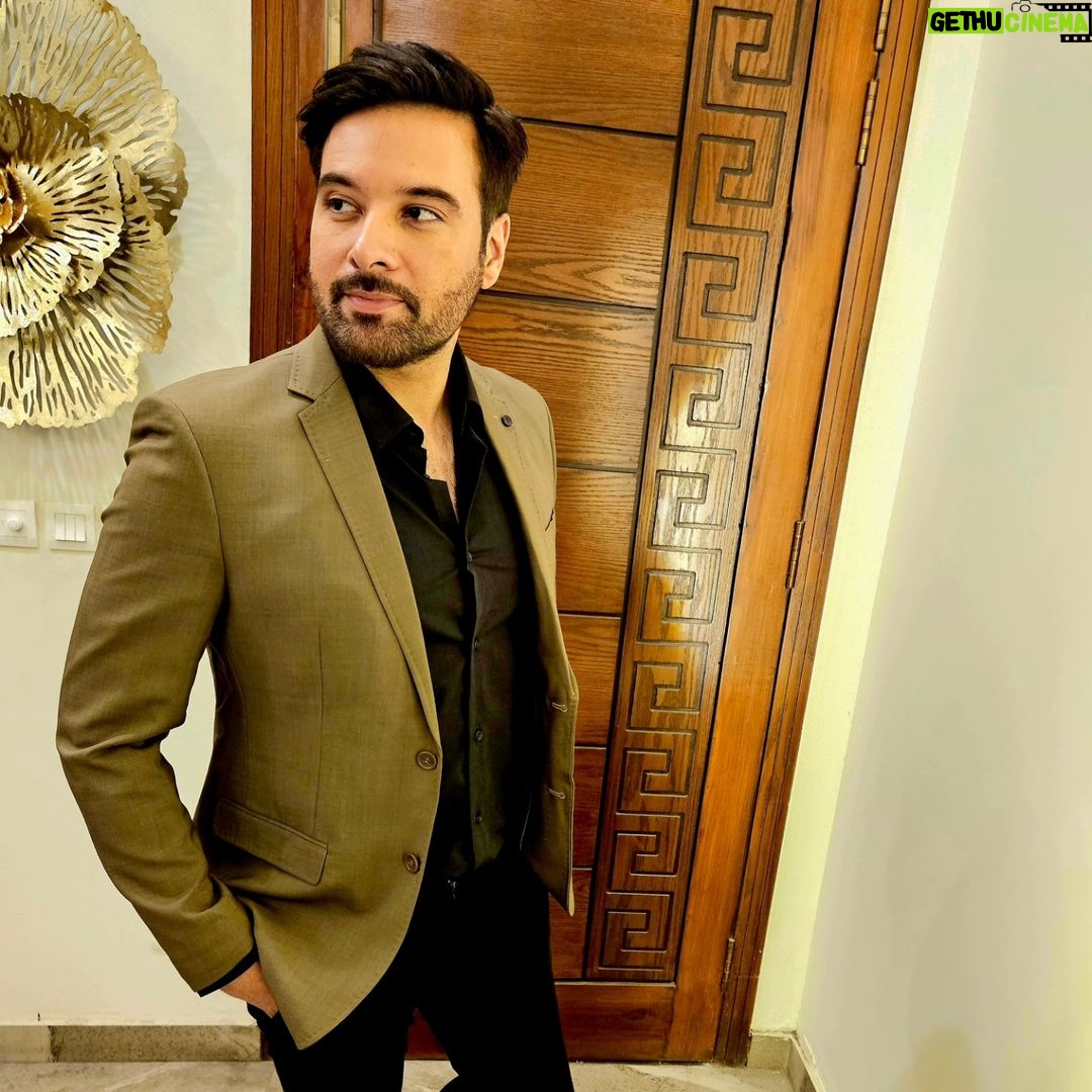 Mikaal Zulfiqar Instagram - @charcoal.official