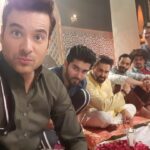 Mikaal Zulfiqar Instagram - Guess the film? #ShayanKhan @manipakistani @mirzagoharrasheed @marhoomahmadbilal @faisalqureshi_fq @ayesha.m.omar