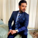 Mikaal Zulfiqar Instagram - Suited by @charcoal.official #Custom #Suits #Bespoke #Charcoal #Menswear @raoalikhan