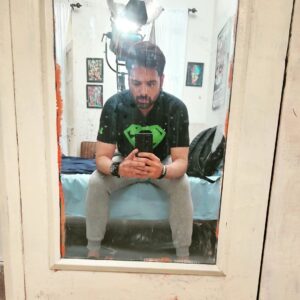 Mikaal Zulfiqar Instagram - Photo dump! #Johnny thinks he's superman, till he isn't #Choraha @harpalgeotv @7thskyentertainment