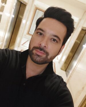 Mikaal Zulfiqar Instagram - What's up