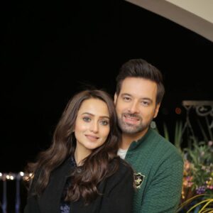 Mikaal Zulfiqar Instagram - One of my favourite people @xarnishkhan good news for #duavez supporters, new drama coming soon #AurTV wearing @kingsclubcoutureofficial