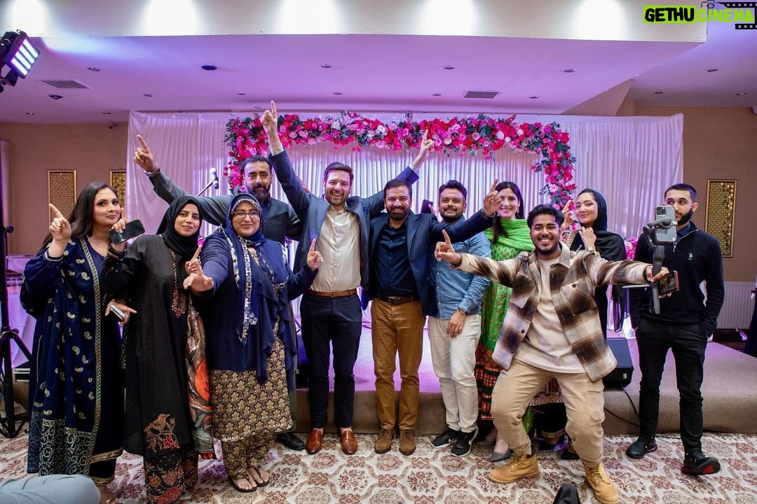Mikaal Zulfiqar Instagram - The grand finale of our fundraising tour in London. A huge thank you to @mikaalzulfiqar & @leotwinsofficial who were absolutely incredible. A huge thank you to my team, our donors and sponsors who enable to magic to happen, and of course to @childrenofadam #hopenotout 📸: @sammyrashid #mikaalzulfiqar #leotwins #shahidafridi #shahidafridifoundation #philanthropy #fundraiser Royal Mahal Tooting