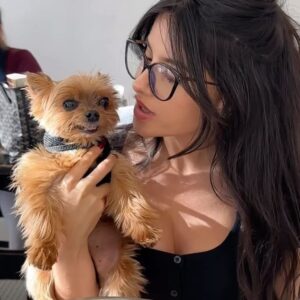Mikaela Hoover Instagram - Monthly check in. So grateful to be surrounded by the best friends and family♥️