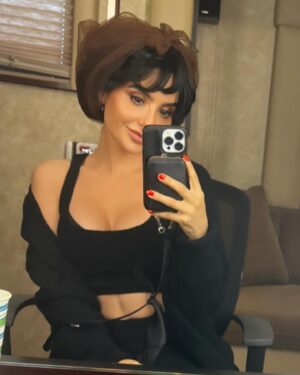 Mikaela Hoover Instagram - Thank you New Mexico for being so wonderful. Can’t wait to share with this special role♥️✨ to the cast & crew & food…you are amazing. Special shout-out to one of the 2nd ADs for wearing a Jackie inspired outfit from my character in Happy Endings & another 2nd AD for taking baby Ava from my trailer and letting her work alongside you! The kindness on this set was magical. Thank you
