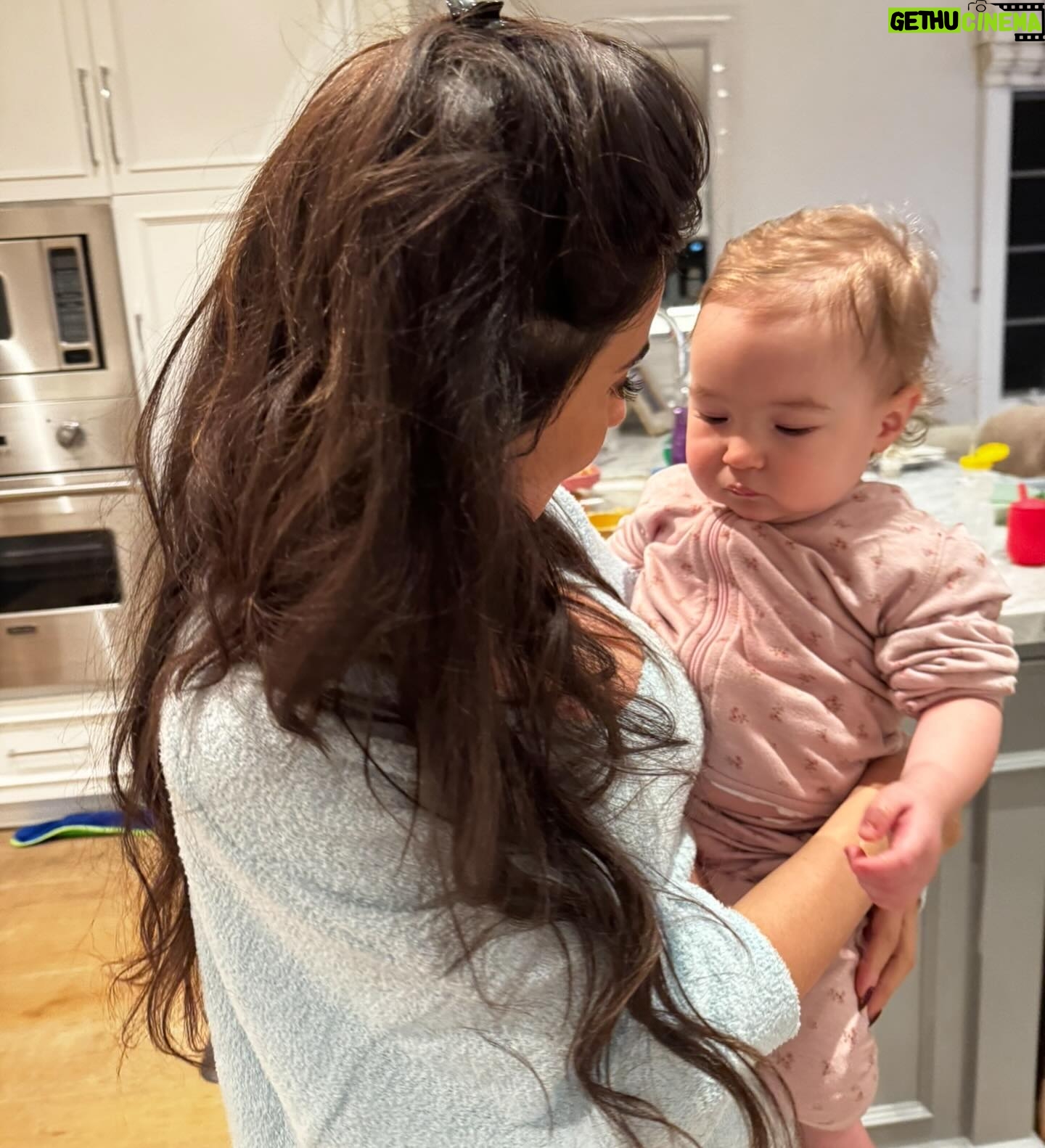 Mikaela Hoover - 3 Likes - Monthly check in. So grateful to be surrounded by the best friends and family♥️