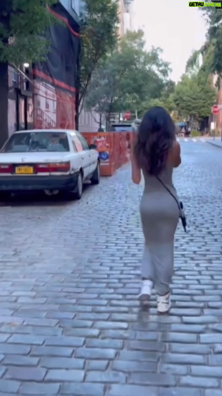 Mikaela Hoover - 6.9K Likes - Sometimes happiness looks like finding a little cobblestone street in the middle of NYC…eeeek so grateful