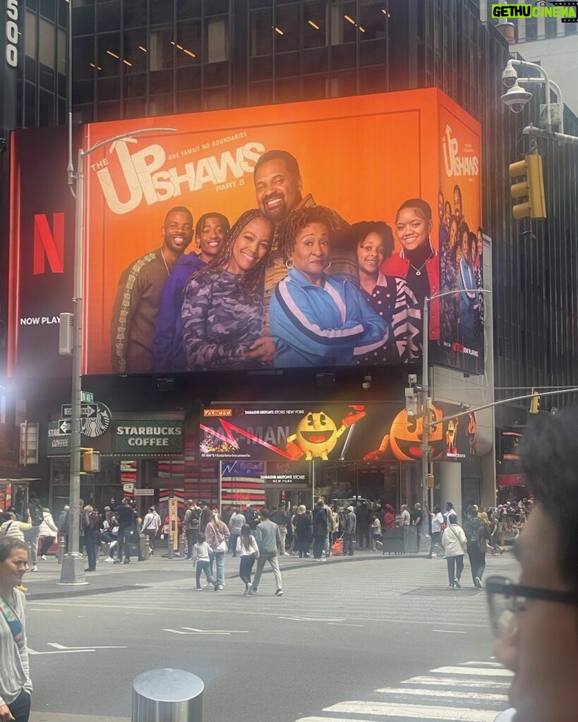 Mike Epps Instagram - Say it an’t so #timesqaure