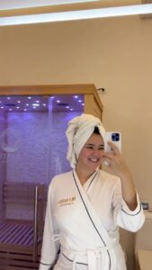Mikee Quintos Instagram - Looking for a weekend getaway spot? Look no further!! Book your next staycation at @myvillabautista 🫶🏻