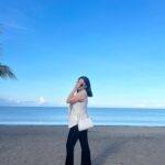 Mikee Quintos Instagram - Daydreaming beach house ideas 🌴