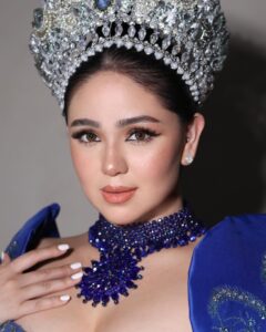 Mikee Quintos Instagram - Flores de Mayo 🦋 @mikee 🦋 Makeup by @marbentalanay Hairstyle by @hairbymarkibarrola Styling by @janra_ #makeupbymarben