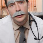 Mikhail Varshavski Instagram - Have you ever had a judgmental doctor before? Feel free to share your story below ❤️🙏🏼⛑ #baddoctor