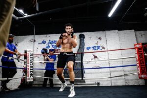 Mikhail Varshavski Instagram - We’re here folks, it’s time to show the world what we’ve been working on 🥊 Tune in on @showtimeboxing Oct 29th to see the action 🔥 @shosports @mostvaluablepromotions @jakepaul #paulsilva