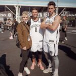 Mikhail Varshavski Instagram - What an amazing Sunday with the @brooklynnets playing in their annual celeb game 🏀 Got a solid 0 points on 20 minutes of action 😅🙈 #brooklyn #nets