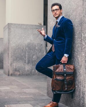 Mikhail Varshavski Instagram - I miss wearing suits 👔 Can we bring them back…not to just events, but just because it’s Thursday? ❤️🙏🏼 #mensfashion #menstyle