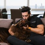 Mikhail Varshavski Instagram - What’s your pre-work ritual? 🐻❤️👨🏻‍⚕️ @thebearpup #newfie #nyc