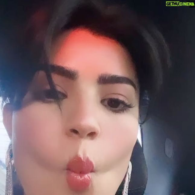 Mila Alzahrani Instagram - من حفل #womanincinema كان الفستان من تصميم دار حكايات للمصممتين عليا وعبير وذلك لأطلاق المرحله الثانيه من مبادرة @filmalula #العلا_تبتكر وهي مبادره تجمع بين الفلم والفنون واستوحي التصميم من مدينة العلا وعرض في حفل عشاء @redseafilm خلال تكريمي كأحد المواهب البارزه فالسعوديه شكراً لكل الدعم المقدم لنا وشكراً لثقتكم وتشجيعكم 🙏♥️ المجوهرات @boucheron At the #womanincinema event, the dress was designed by the fashion house @atelierhekayat by designers Aliya and Abeer, to launch the second stage of the @filmalula initiative #alulacreates which combines film and the arts The design was inspired by the city of AlUla and was showcased at the @redseafilm dinner where i was honoured as one of the prominent talents in Saudi Arabia. Thank you for all the support and encouragement 🙏♥️ Jewelry @boucheron ♥️