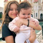 Milana Khametova Instagram - Пусть ваше лето будет самым ярким, теплым и незабываемым!🌞 А еще всех детишек - больших и маленьких, с праздником!!🫶🏼👼 #миланахаметова #milanakhametova #thelandoflegends