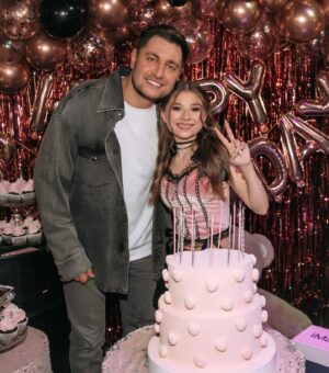 Milana Khametova Instagram - Мои 14🎂🎉💥

Наконец-то выкладываю фоточки с вечеринки! 
Их очень много, они все очень классные! 
Поэтому будет две, а может и три партии!❤️

Огромное спасибо всем моим друзьям за этот незабываемый праздник!❤️ Я даже представить не могла, что это будет настолько круто! 💥

Спасибо за подарки, за поздравления, за вашу любовь и за ваше внимание! ❤️

Спасибо моим подписчикам за огромное количество поздравлений в соц\сетях - вы у меня самые лучшие!
Я не смогла ответить всем всем всем, но все прочитала!❤️ Люблю вас!❤️

Совсем скоро у себя на канале я опубликую два влога - со Дня рождения и с распаковки подарков!🎁

не пропустите!🫶