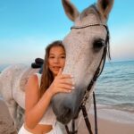 Milana Khametova Instagram - 🐴❤️