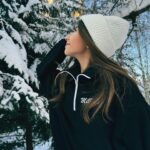 Milana Khametova Instagram – вот такую зиму мы любим❄️☃️
а еще мы очень любим @millisa_brand 🤍