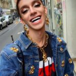 Milana Petrova Instagram - На меня организовали травлю! В интернете есть группки неудачников, которые не состоялись в жизни - они сидят в общих чатах и решают судьбы блогеров (они так думают 🤣), жалуются массово на аккаунты конкретных людей, на каждую публикацию и на каждую сторис, чтобы аккаунт был удалён инстаграмом. Именно поэтому и удалили сегодняшнюю фотографию. Но вы можете ее все равно посмотреть в моем телеграме - «Крысиное королевство». Так вот! Что с этим делать? Не знаю! Предлагаю больше поджигать их пердаки и давать больше поводов для зависти. Кстати на этой фотографии я в новой курточке за 1200€. Обращаюсь к этим животным - мои хорошие, от блокировки моего аккаунта вы богаче и счастливее не станете, так же, как и я не стану беднее, потому что за последний месяц я с инстаграма заработал 0 рублей. Сейчас эта площадка очень плохо монетизируется, так что я его веду тупо по привычке и для души!) Ну и в конце концов, я имею связи с людьми, которые умеют разблокировывать аккаунты, поэтому пососите. Подробности в телеграме.