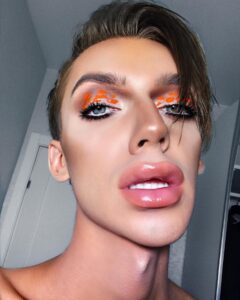 Milana Petrova Instagram - Коллеги блогеры, обращаюсь к вам!) Я открыт к сотрудничеству и хочу снять кучу интересных коллабораций! Первый стесняюсь писать, но буду рад, если напишите вы)))) 😂🤦‍♂️ Любимые мои зрители, отошлите этот пост своим любимым блогерам, если не сложно!) 😘❤️ На глазах оранжевая помада бренда Jeffree Star, оттенок «Flamethrower»🔥, а на губах карандаш Shik в оттенке «Milano» и блеск Dior «041», а тушь от Gucci, кстати...