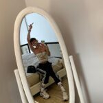 Milana Petrova Instagram – У меня 10 дней скучного отельного отдыха, так что ждите фото только в зеркалах. Так я хожу на завтрак.