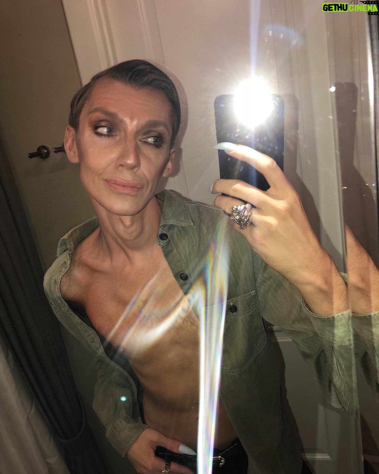Milana Petrova Instagram - Когда вытекла вся гиалуронка