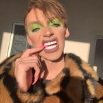 Milana Petrova Instagram - Вакансия мужа открыта, присылайте резюме моему менеджеру. Оклад: -500 000₽/месяц, премия -300 000₽/квартал. Оплаченный отпуск два раза в год -600 000₽. Высшее образование приветствуется, опыт работы не менее 30 лет!