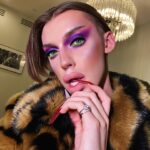 Milana Petrova Instagram - Дайте ей миллион долларов и полчаса, она потратит все 💅🏻 Покупайте мой курс по макияжу для себя по ссылке в профиле 💅🏻💅🏻💅🏻