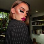 Milana Petrova Instagram - Сначала я натяну улыбку, а потом тебя