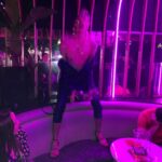 Milana Petrova Instagram – Выйдя из гей-клуба в Париже и направляясь в сторону другого, ко мне подъехал кабриолет с двумя парнями. Они не были в прошлом гей-клубе и геями вообще не являлись, а просто проезжали мимо и обратили на меня внимание. Остановились. Я после 4-8 коктейлей спустя минуту оказываюсь на заднем сидении их тачки и мы направляемся в обычный клуб, куда они изначально и ехали. Мои серьги качаются на ветру под Cardi b и после весёлой 10-минутной поездки нас останавливают копы. Машину окружили 6 вооруженных автоматами полицейских и двое из них начали обыскивать машину и проверять документы водителя… Проверили, пожелали хорошей дороги и мы поехали дальше в клуб 🤣🤣🤣 Было страшно! Фото сделано после))