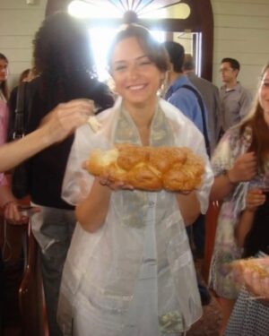 Milana Vayntrub Instagram - My Judaism is the ancient people I come from and the ones I eat with on Fridays. I come from people who don’t budge. Those tortured, imprisoned, killed, forced to relocate and made to forget their own traditions. But actually coming to America, for my family, made us more Jewish. Here we met other Jewish families and re-adopted traditions the USSR literally outlawed. I freaking love knowing I’m a part of a people who exist because of our will, love, generosity, dry-ass cookies, and a few miracles.