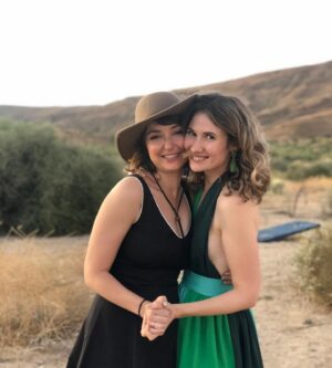 Milana Vayntrub Instagram - If strangers on the internet aren’t making assumptions about your sexuality when you post pics with your best friend, are you even best friending hard enough? 

Happy Birthday Beautiful Weirdo. You’re my dream friend. I’m so lucky. Thank you for sticking around.