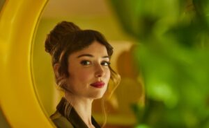 Milana Vayntrub Instagram - A tiny bit more face. 

Photographer: @mathieuyoung
Producer: @imannalangston
Stylist: @carlee_wallace 
Hair: @bryangaw
Makeup: @karinamoore
Photo Assistant: @louieheredia
Lighting: @elliotsmithhastie.photo