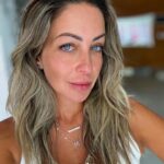 Milena Torres Instagram - “No cuentes los días, haz que los días cuenten” 🤍 #goodvibes #sunday #frases #me #benatural #goodmorning #weekend #nofilter