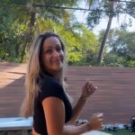 Milena Torres Instagram - Reenvíalo a los que no amanecieron de muy buen humor o tienen el humor de Vacaciones indefinidas 🥹🤣😅
