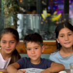 Milena Torres Instagram – Carta a mis hijos: 

Cambie mi vida, mi cuerpo, mis días y mi forma de pensar por ustedes. 
Cada segundo que he dedicado en que crezcan felices ha valido la pena y no lo cambiaria por nada en el mundo. 
Los veo tan grandes, tan buenos niños, tan luchadores, tan disciplinados, tan bondadosos… que son incontables las razones para estar demasiado orgullosa de ustedes. 
Gracias por enseñarme a ver la vida de otra manera, por ser la luz de mis dias, por cada sonrisa, abrazo y momento compartido. 
Gracias a los tres por llenar mi vida de amor incondicional. Los AMO por siempre ♾️ 
Anacristina, Jean Luca y Anaclaudia.

Mama 🩷 
.
#momlife #love #family #momofthree #moment