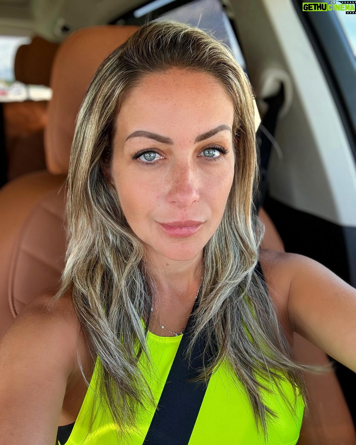 Milena Torres Instagram - “ PERSISTE, Si todo fuera fácil cualquiera lo lograría” 💚