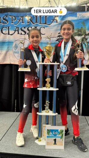 Milena Torres Instagram - Mis niñas hoy se llevaron el 1er Lugar 🤸🏻‍♀️🥇🤸🏻‍♀️🥇en “All Aroud” cada una en su edad y categoria 😍

Siento Mucha emoción y orgullo por mis niñas 🩷🙏🩷 Sabemos que con Amor, dedicación y disciplina podemos cumplir nuestros sueños 🥹🙏 
Gracias mis Anitas por dar siempre lo mejor de ustedes, por seguir adelante los días buenos y en los no tan buenos, por permitirme acompañarlas en este camino del cual tanto van aprendiendo y disfrutado 🥹 LAS AMO ayer, hoy y siempre ♾️ 
.
Puse pedacitos de cada una porque sino seria muy largo el video 😅
.
Su academia @egamiami hoy tambien se llevo el 1er lugar 😍🥇👏 Bravo! 

#gymnast  #firstplace #champion #moment #motivation #goals #gimnasia #gasparillaclassic #elitegymnastics #stpetersburg #florida #love #anaclaudia #anacristina #girls #athlete 🤸🏻‍♀️🤸🏻‍♀️