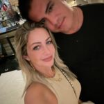 Milena Torres Instagram - Pasar tiempo a solas con tu pareja, es una de las cosas más importantes que debemos hacer 😉 sin darnos cuenta el tiempo pasa, el dia a dia no nos ayuda mucho que digamos 😂 sobre todo cuando somos padres y nuestro tiempo no rinde al 💯 pero cuando puedas hacerlo daleeee, no lo dudes 🫶 Por aqui ya tenemos 3 hijos y casi 20 años juntos y creanme que cuando podemos nos escapamos o algo inventamos 😜 #seguimossumando 🙏🫶