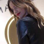 Millaray Viera Instagram - Paso a presumir el lookcito que usé para la reinauguración de la tienda Mango del Alto Las Condes🤭(Es Mango! Están preciosas las colecciones nuevas🫶). @falabella_cl