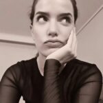 Millaray Viera Instagram - No se imaginan el valor que le doy a "tener tiempo" desde que cambié mi ritmo de vida, instamigos🥹. Me siento muy afortunada de haber tenido la posibilidad de hacerlo. Aún trabajo harto, pero hoy puedo ver a mis hijas despertar, llevarlas al colegio, pasear y hacerlas dormir. Un gran privilegio en estos tiempos, que ojalá tod@s pudieramos tener❤️ Además me estoy preocupando de mi salud como nunca antes🥰 Asi que permítanme dejar la humildad aparte un segundo para decir que estoy muy orgullosa de mis decisiones, porque soy mucho más feliz hoy gracias a ellas. Besos y abrazos para todos! Les dejo un tutti frutti random de los últimos días.