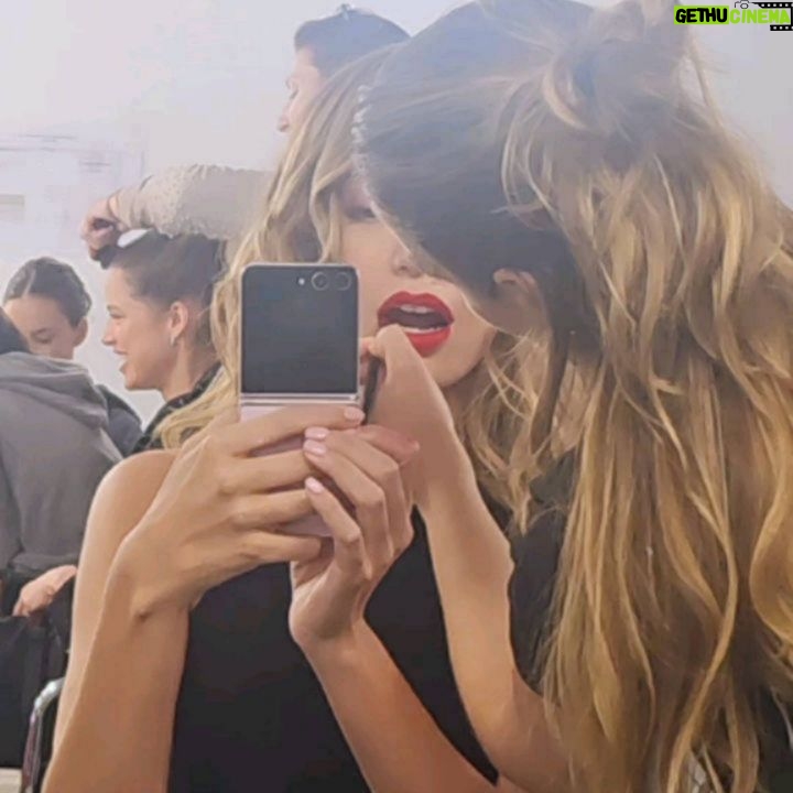 Millaray Viera - 24.5K Likes - Cosas que suceden en España 🇪🇸
Con el precioso equipo Icon, en el que todos los bellos seres humanos que lo componen vibran en la misma frecuencia 💫❤️
