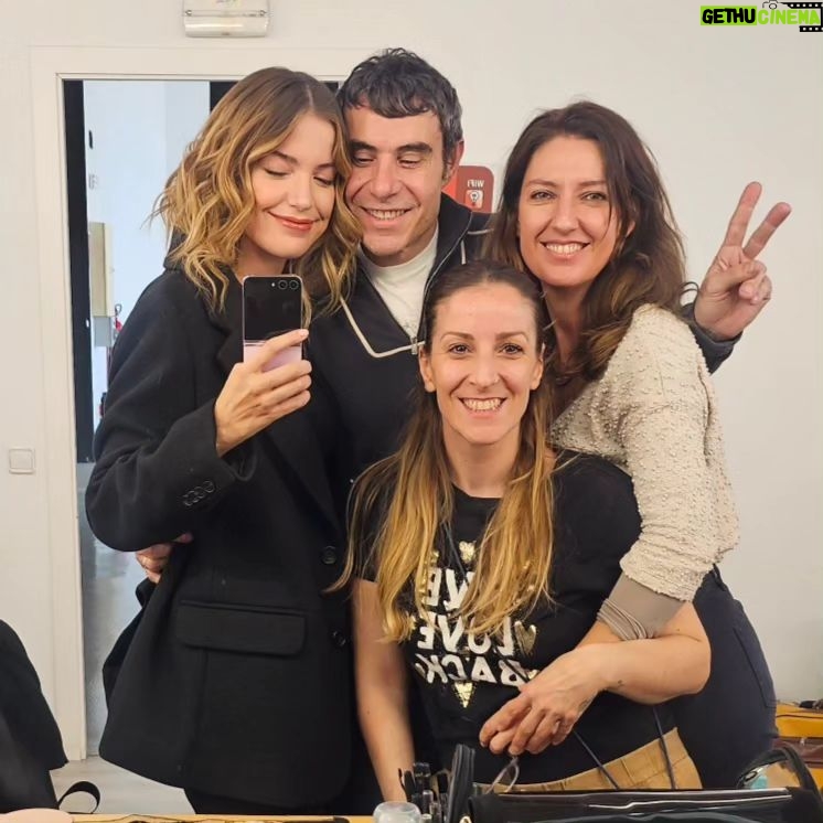 Millaray Viera - 24.5K Likes - Cosas que suceden en España 🇪🇸
Con el precioso equipo Icon, en el que todos los bellos seres humanos que lo componen vibran en la misma frecuencia 💫❤️