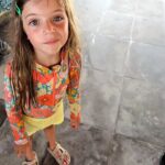 Millaray Viera Instagram - Ser la mamá de ellas 2 es un privilegio🩷 Viajar sólo nosotras 3 es un regalo🙏 A no perder las largas conversas y las noches de juegos de mesa. Las amo hijitas🩷